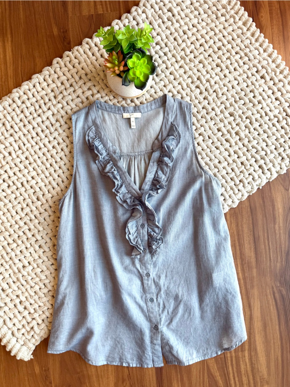 Joie | Women’s Linen Chambray Ruffle Button Down Sleeveless Top | Blue | XS